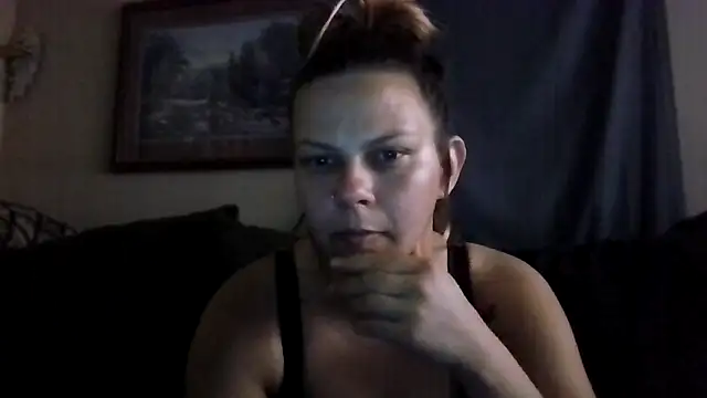 Snapshot of beenbreeezy chatting on May 2026 07:35:01 AM beenbreeezy online show from May 2026 07:35:01 AM