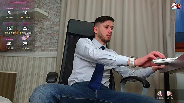 Snapshot of JonahShaw chatting on December 2025 05:35:02 AM JonahShaw online show from December 2025 05:35:02 AM