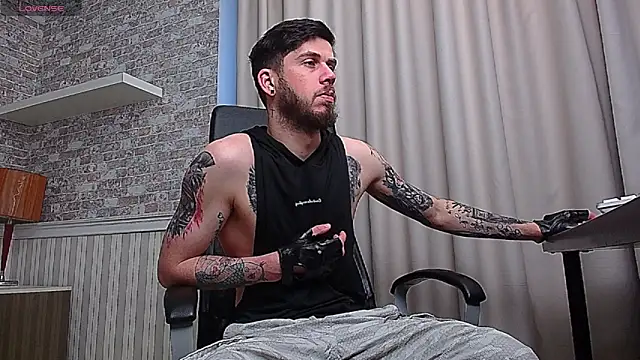 Snapshot of JonahShaw chatting on February 2026 05:39:01 AM JonahShaw online show from February 2026 05:39:01 AM