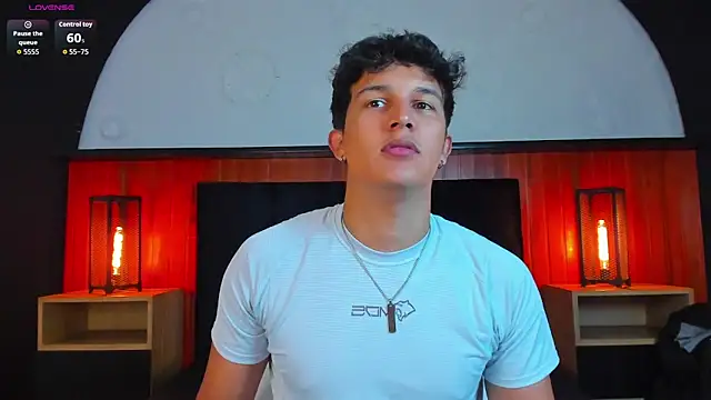 Leo Savage  online show from May 2026 04:08:02 AM