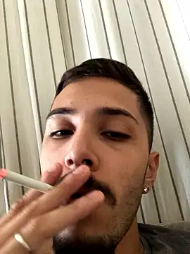 henriquexz244 online show from January 2026 07:04:01 PM