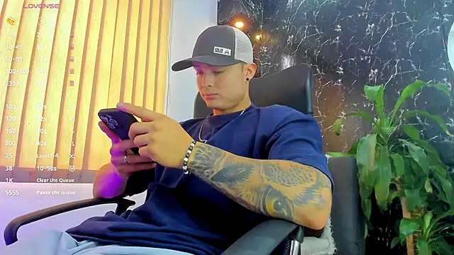 Alexander ferre online show from September 2025 01:26:02 PM