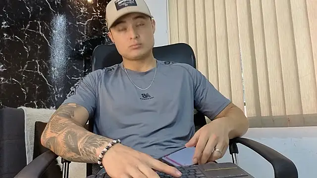 Alexander ferre online show from February 2026 01:17:01 PM