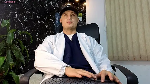 Alexander ferre online show from February 2026 11:42:01 AM