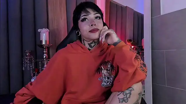 misstomie  online show from April 2026 07:06:02 AM