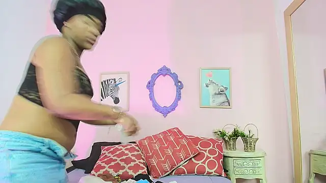 Snapshot of Nahomi_Rivera chatting on October 2025 12:46:02 PM Nahomi Rivera online show from October 2025 12:46:02 PM