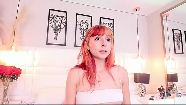 dafnne hall online show from October 2025 07:03:01 PM