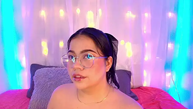 LilyRousee online show from December 2025 06:04:02 PM