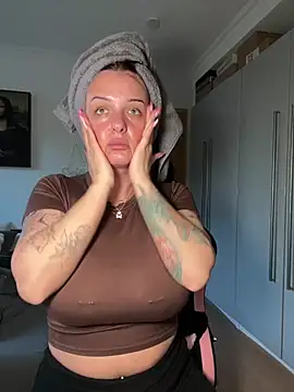 OliviaaFischer online show from February 2026 04:38:01 PM