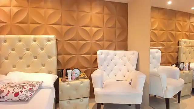 BarbaraCortez online show from November 2025 08:19:02 PM