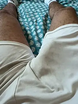 Beurberry19 online show from October 2025 04:39:01 PM