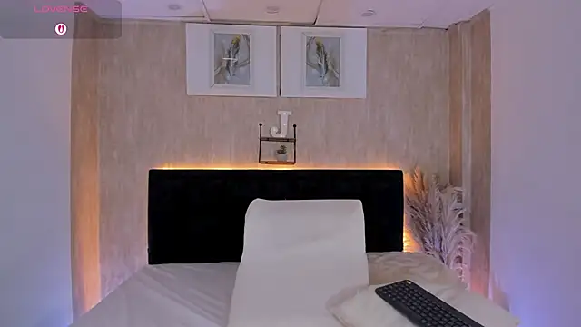 Snapshot of jessica_hotxxx chatting on December 2025 07:53:02 PM jessica hotxxx online show from December 2025 07:53:02 PM