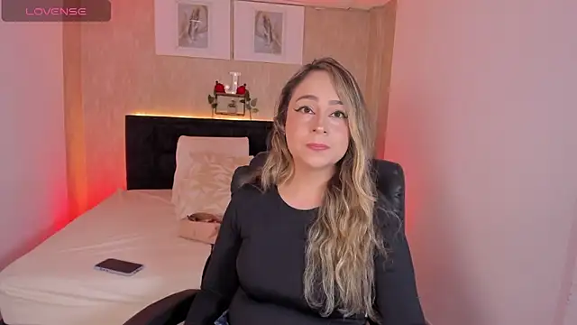 Snapshot of jessica_hotxxx chatting on February 2026 01:56:02 PM jessica hotxxx online show from February 2026 01:56:02 PM