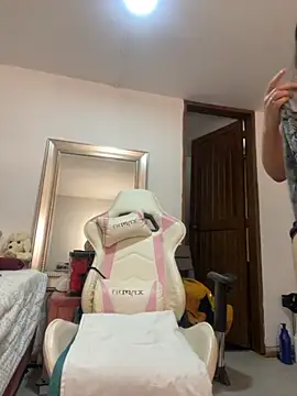 emma hot2006 online show from September 2025 02:29:02 PM