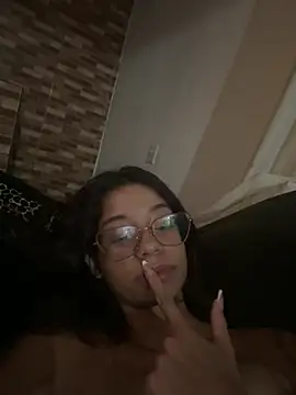 FadaPerigosa online show from January 2026 03:33:01 AM