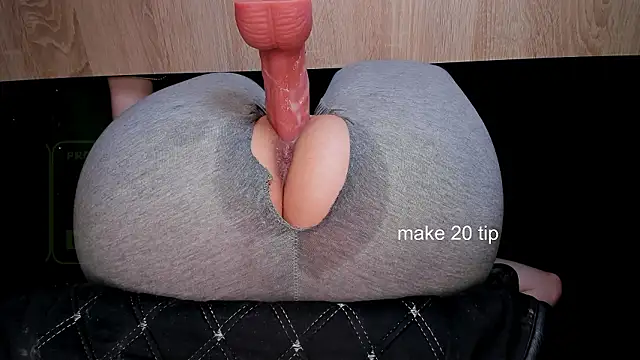 Snapshot of Cameltoe_squirt_inPants chatting on December 2024 04:14:01 PM Cameltoe squirt inPants online show from December 2024 04:14:01 PM