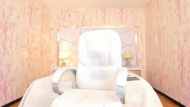 Emily Whinfre online show from February 2026 08:56:02 PM