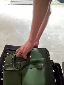 vickylis online show from September 2025 09:54:02 AM