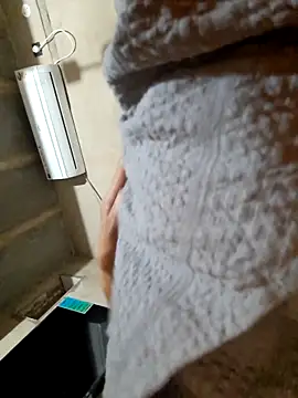 vickylis online show from April 2026 06:25:02 PM