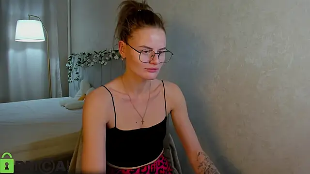 Wanda Gomez online show from November 2025 03:23:01 PM