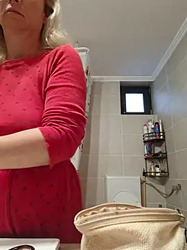 merlyn4 online show from December 2025 07:50:01 AM