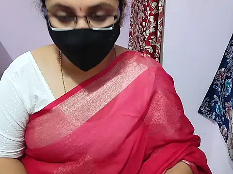 Snapshot of jannu6482 chatting on October 2025 04:35:01 PM jannu6482 online show from October 2025 04:35:01 PM