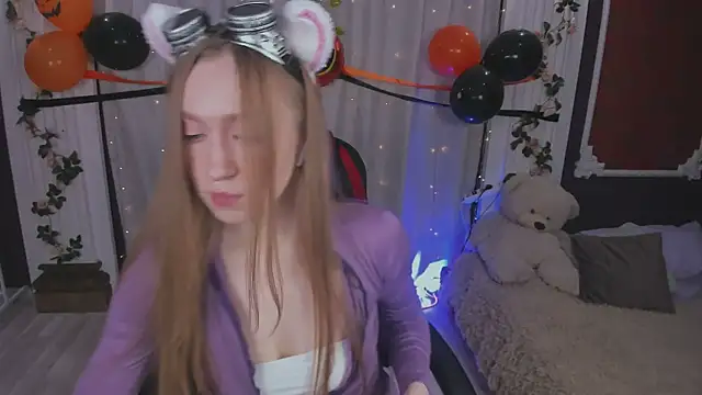 Snapshot of -Seava chatting on November 2025 04:31:02 PM -Seava online show from November 2025 04:31:02 PM