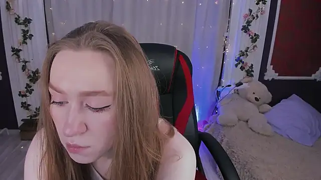 Snapshot of -Seava chatting on November 2025 06:50:02 PM -Seava online show from November 2025 06:50:02 PM