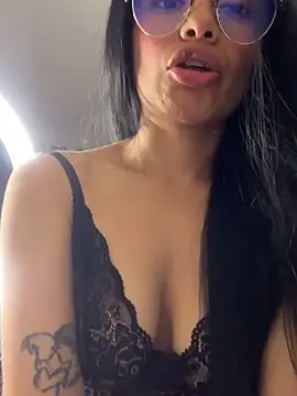 Snapshot of Melissa_coch chatting on November 2025 05:10:02 AM Melissa coch online show from November 2025 05:10:02 AM