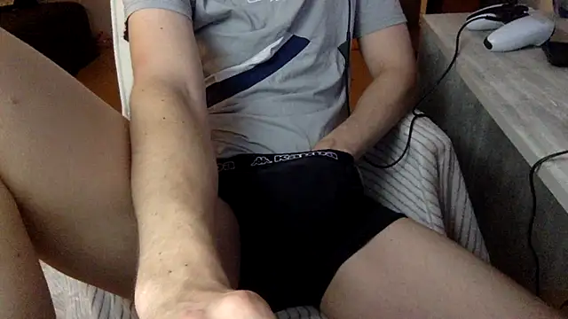 Breezydicksn online show from October 2025 04:44:02 PM