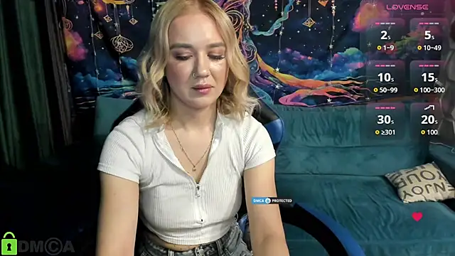 CrystalGirl99 online show from February 2026 01:48:02 PM