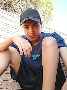 Snapshot of novinho_safado__ chatting on May 2026 04:24:01 PM novinho safado online show from May 2026 04:24:01 PM