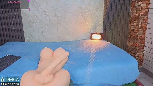 Snapshot of nena_cupcake_ chatting on April 2026 11:43:01 AM nena cupcake online show from April 2026 11:43:01 AM