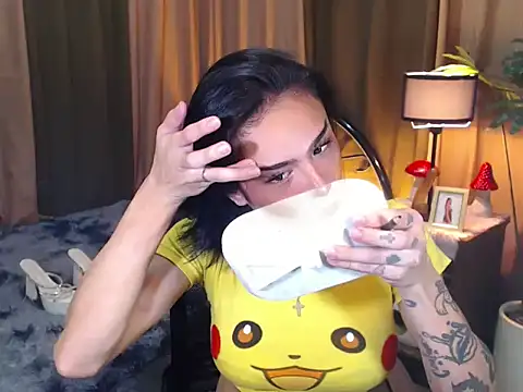 WILDROXIE online show from September 2025 11:08:02 PM