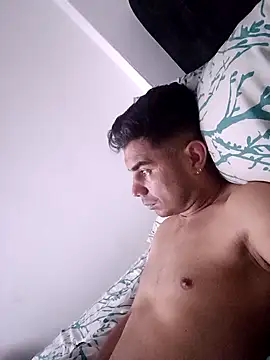 Ffeenniizz online show from April 2026 12:41:01 AM