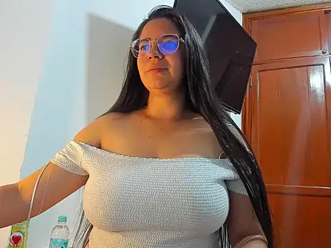 Snapshot of Danilua_ chatting on November 2025 01:14:02 AM Danilua online show from November 2025 01:14:02 AM