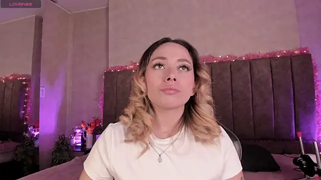 LanaMills  online show from July 2026 04:28:02 AM