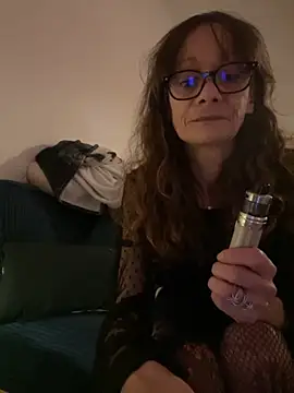 Chris06d22xh online show from November 2025 11:03:01 PM