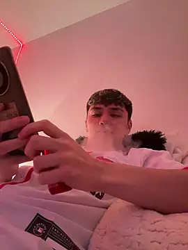 mathias 18 online show from April 2026 02:01:01 AM