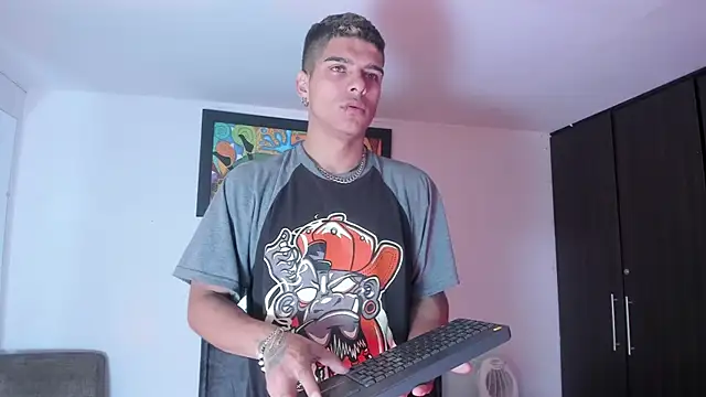 wyatt 3 online show from November 2025 01:35:02 PM