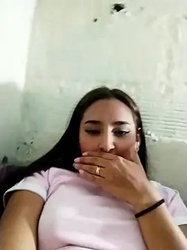 Snapshot of emilyvalencia_1 chatting on October 2025 04:22:02 AM emilyvalencia 1 online show from October 2025 04:22:02 AM