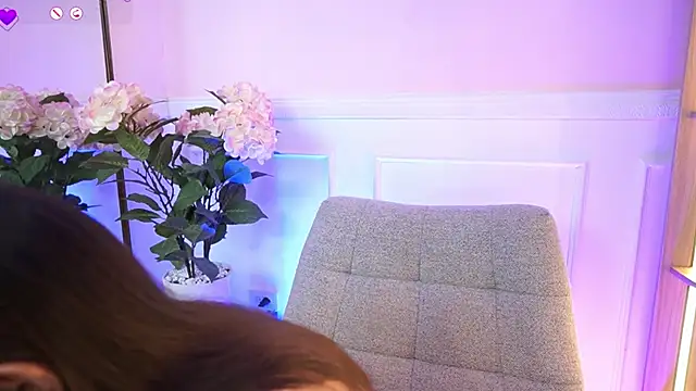 MilaCrave online show from April 2026 12:08:02 PM