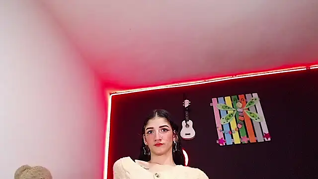 ingrid zese  online show from September 2025 08:31:02 PM