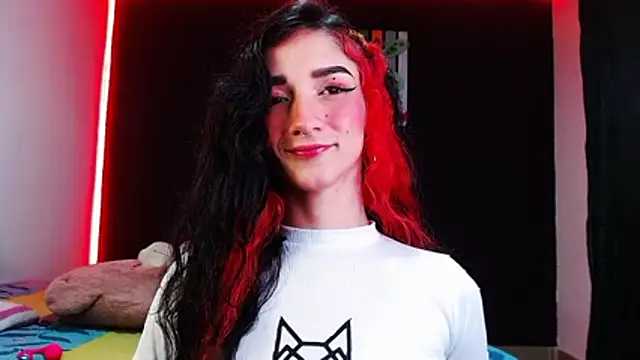 ingrid zese  online show from December 2025 08:24:02 PM