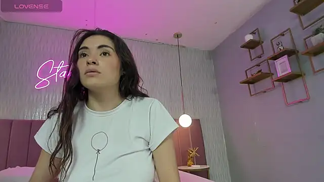 HANNA BASTIAN VC online show from October 2025 04:10:02 AM