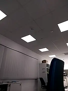 Hisnimin online show from March 2026 11:20:02 PM