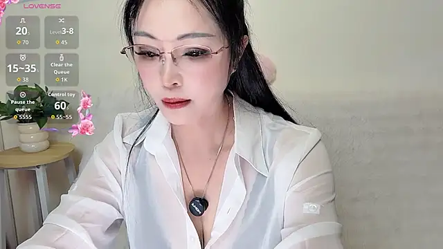 Hua Hua 0 online show from September 2025 12:39:02 PM