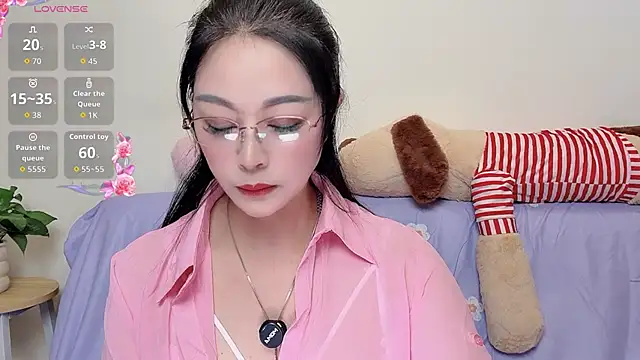 Hua Hua 0 online show from September 2025 12:21:02 PM