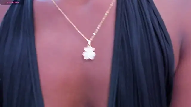 halleylorens online show from March 2026 07:31:02 PM