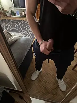 Latinhot31 online show from March 2026 02:23:02 PM